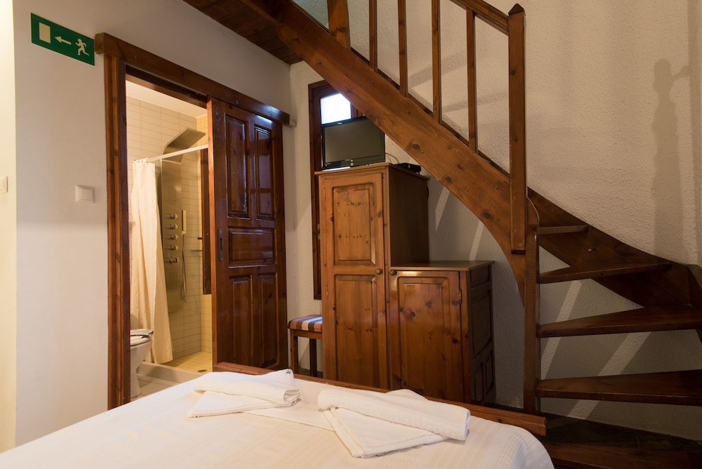 Family Duplex, 1 Bedroom, Mezzanine photo 2