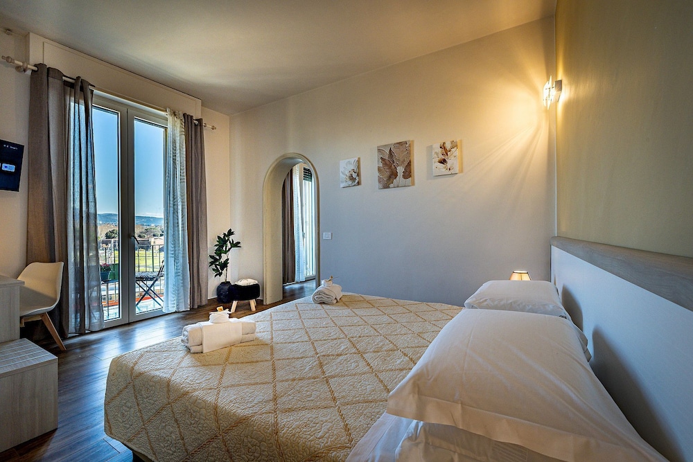 Family Suite, Balcony, City View
