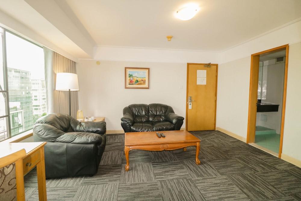 Executive Suite, 1 Queen Bed - Photo 3