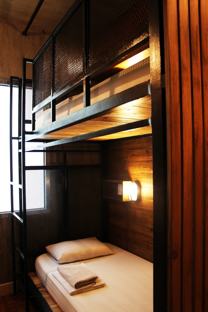 Standard Shared Dormitory, 4 Bedrooms photo 3