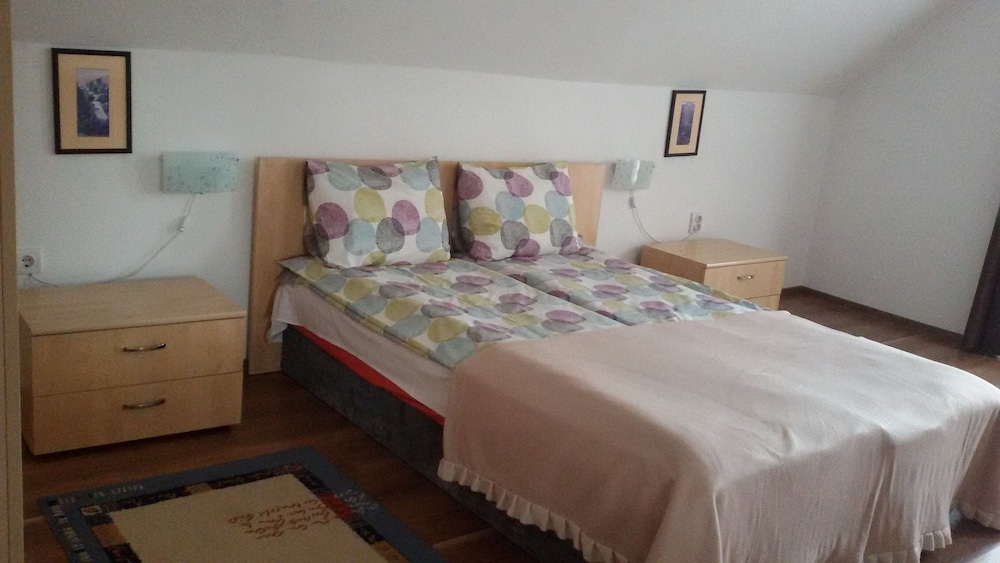 Basic Double Room, Balcony, Garden View