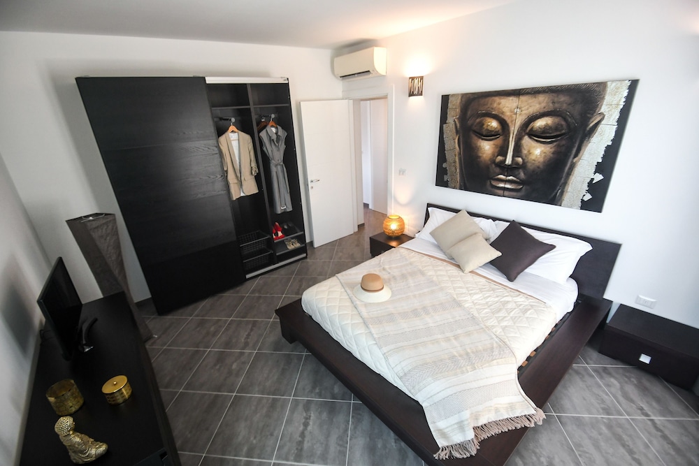 Luxury Apartment
