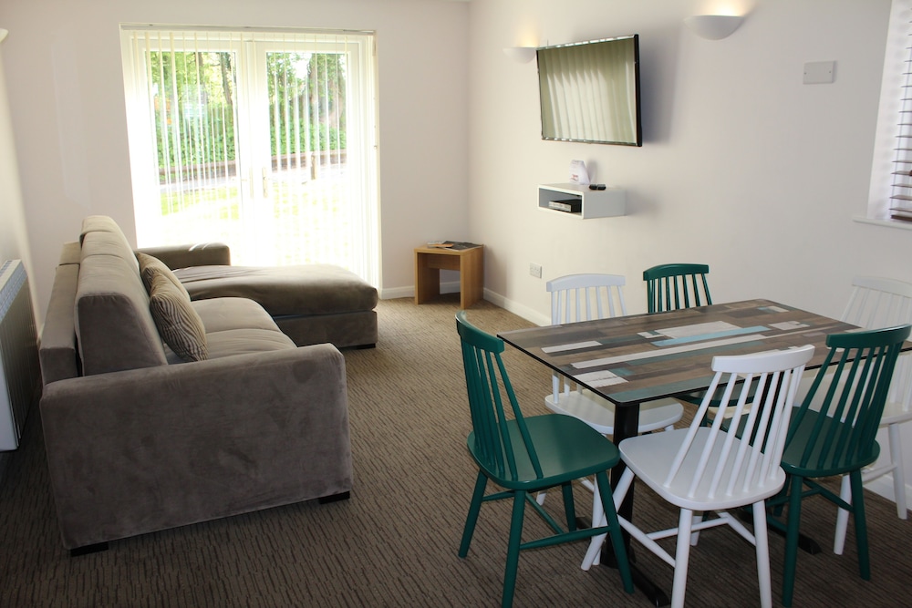 Luxury Apartment, 1 Bedroom, Accessible photo 3