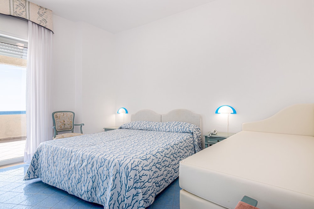 Superior Triple Room, Sea View, Sea Facing