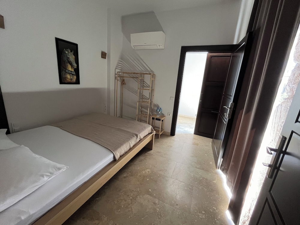 Basic Room photo 3
