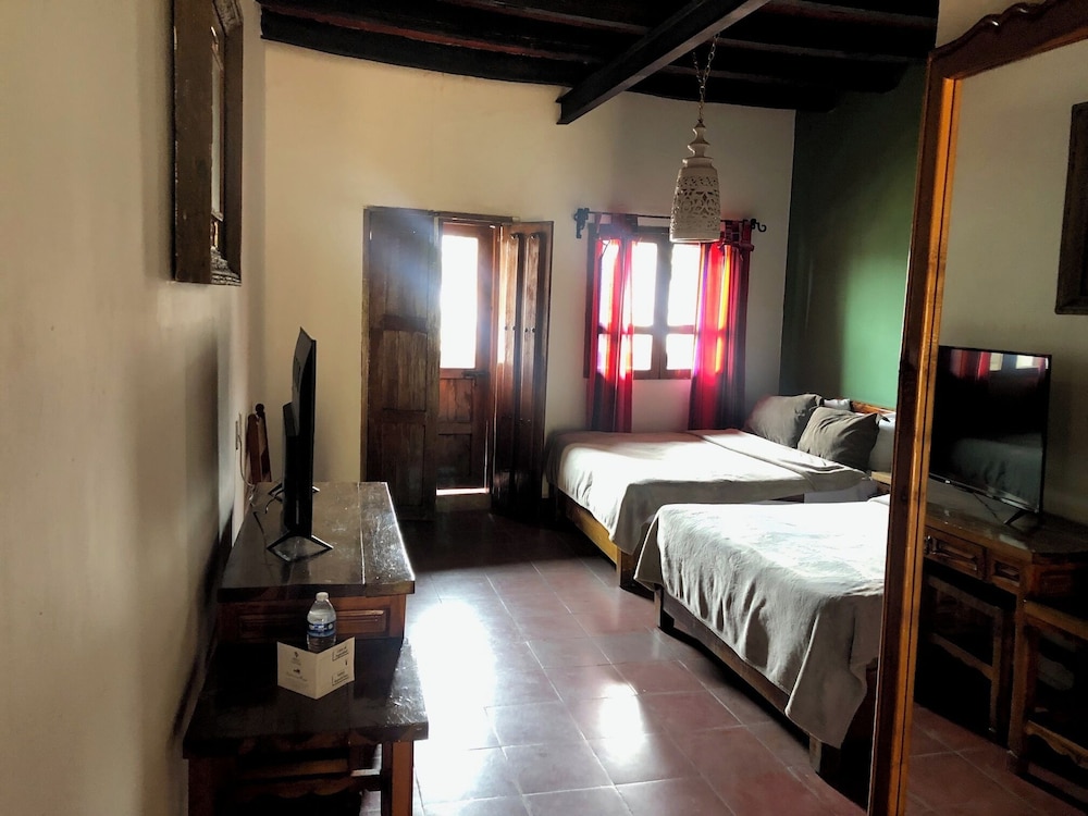 Room (Interior View)