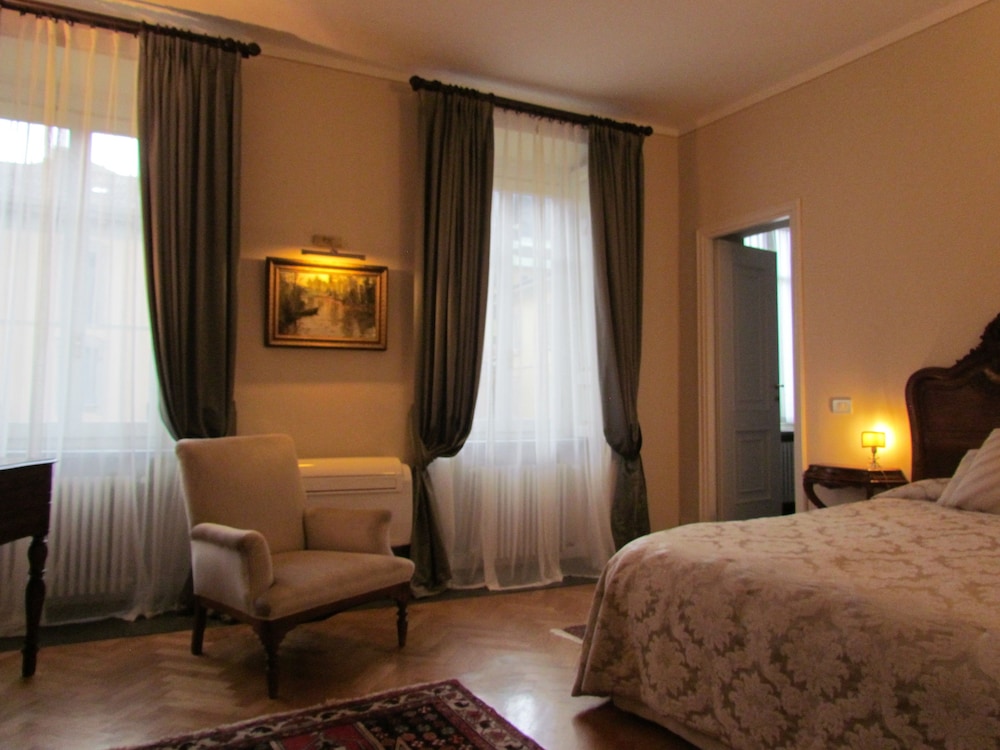 Deluxe Suite, Lakeside photo 2