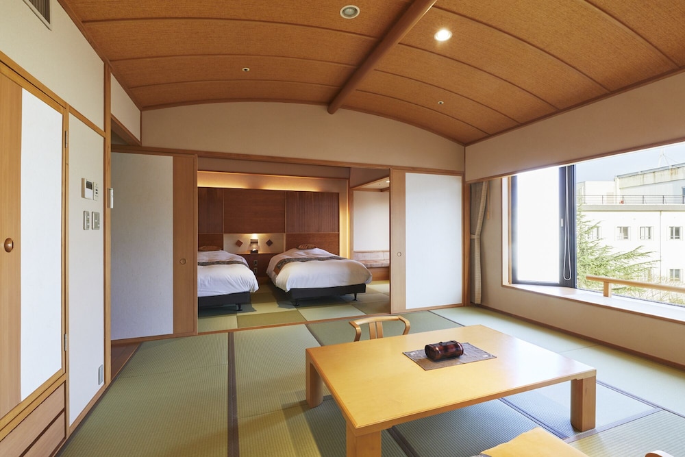 Luxury Room, 2 Bedrooms, Bathtub