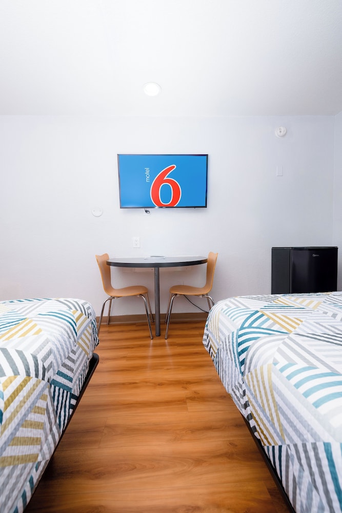 Standard Room, 2 Double Beds, Non Smoking, Refrigerator photo 1