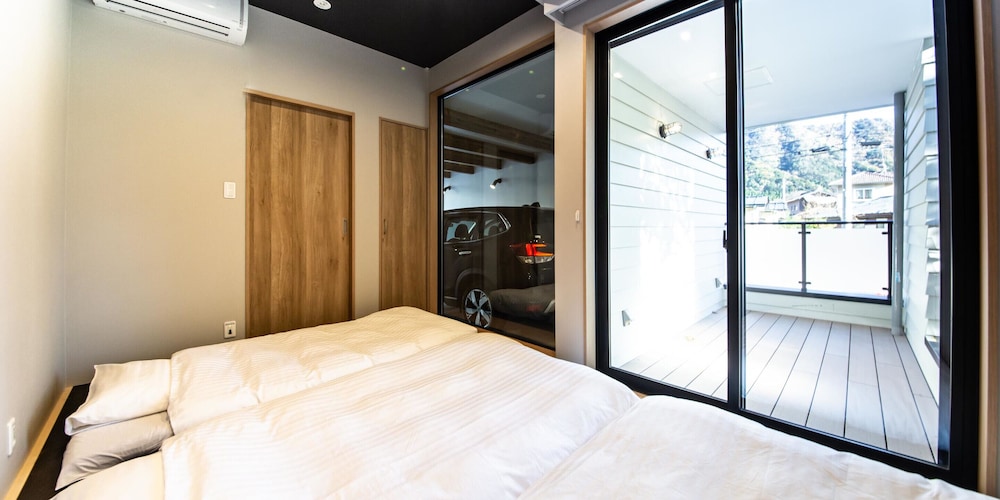 Garage Concept Room (No pets allowed) - Photo 20