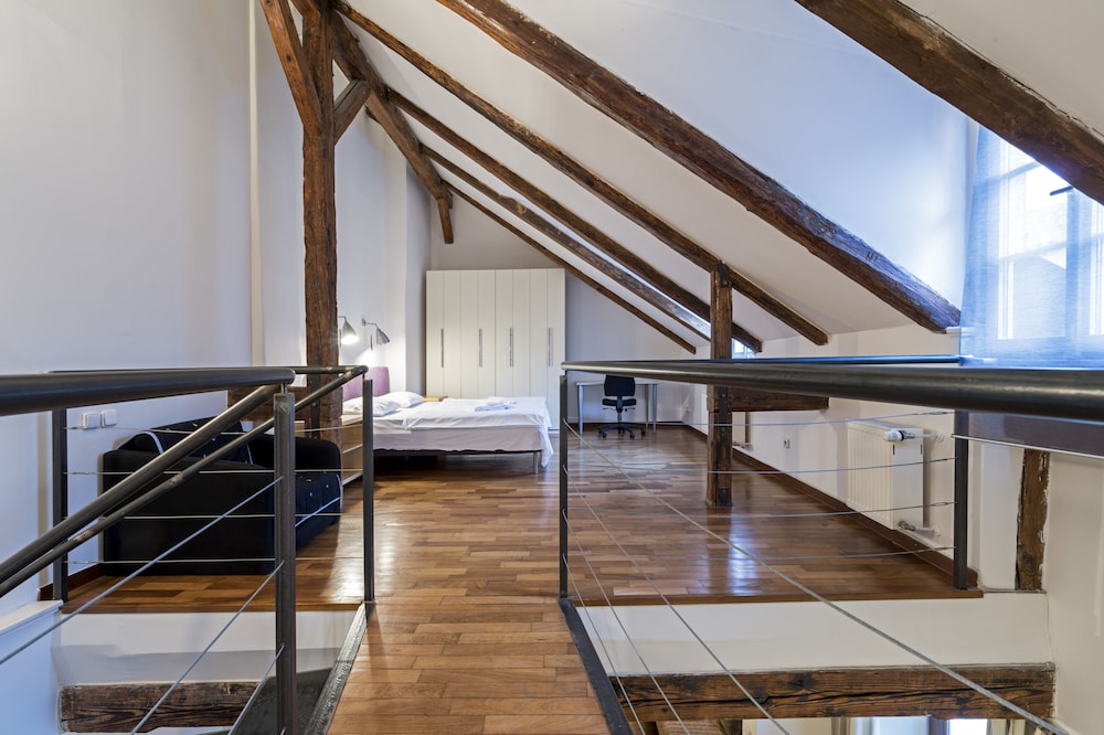Romantic Duplex, Multiple Beds, Kitchenette, Mezzanine