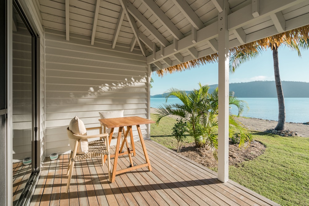 Oceanfront villa photo 3