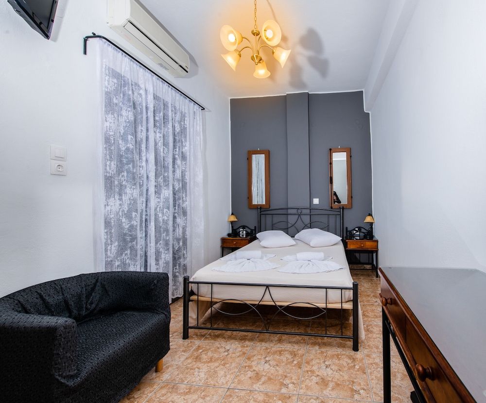 Classic Double Room, Ensuite, City View