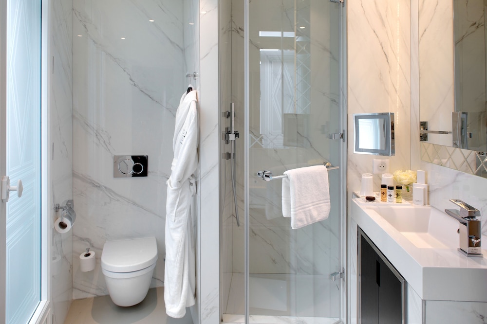 Classic Double Room, City View photo 3
