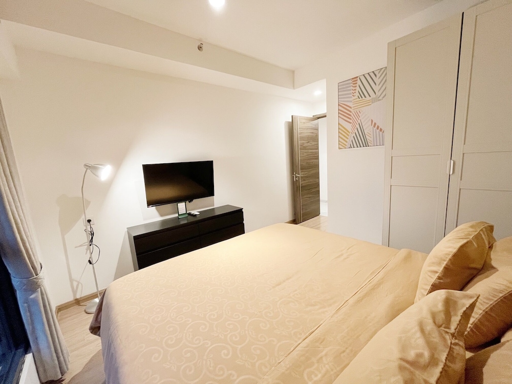 Family Apartment, 3 Bedrooms, Garden View photo 1