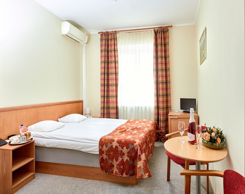 Standard Double Room photo 2