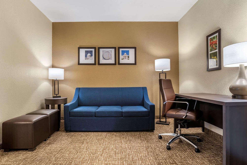Suite, Multiple Beds, Accessible, Non Smoking photo 3