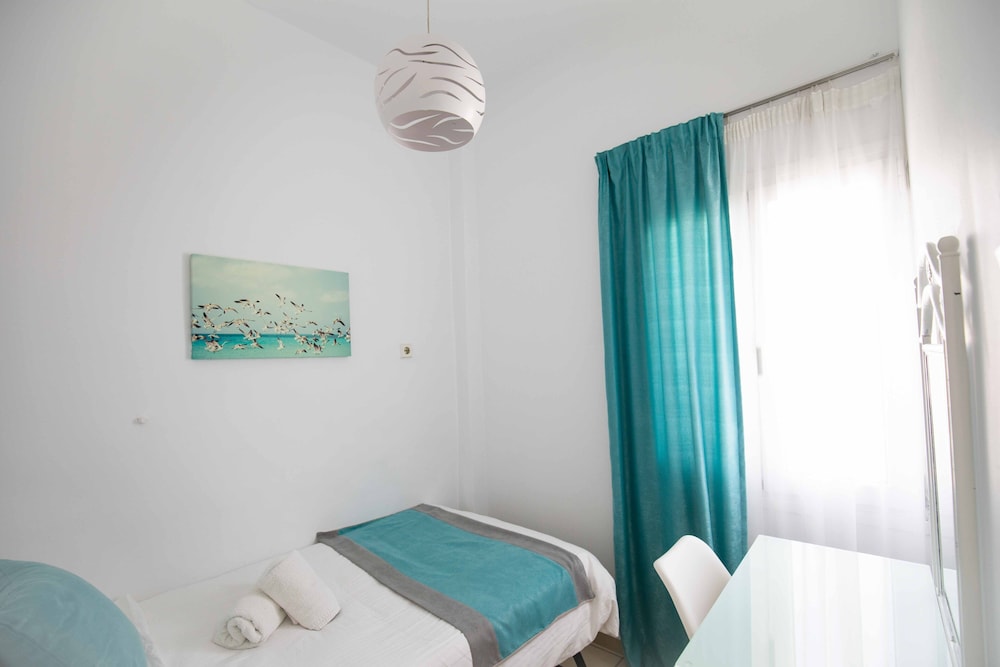 Triple Room, City View - Photo 4