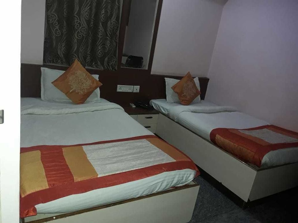 Deluxe A/C Room photo 1