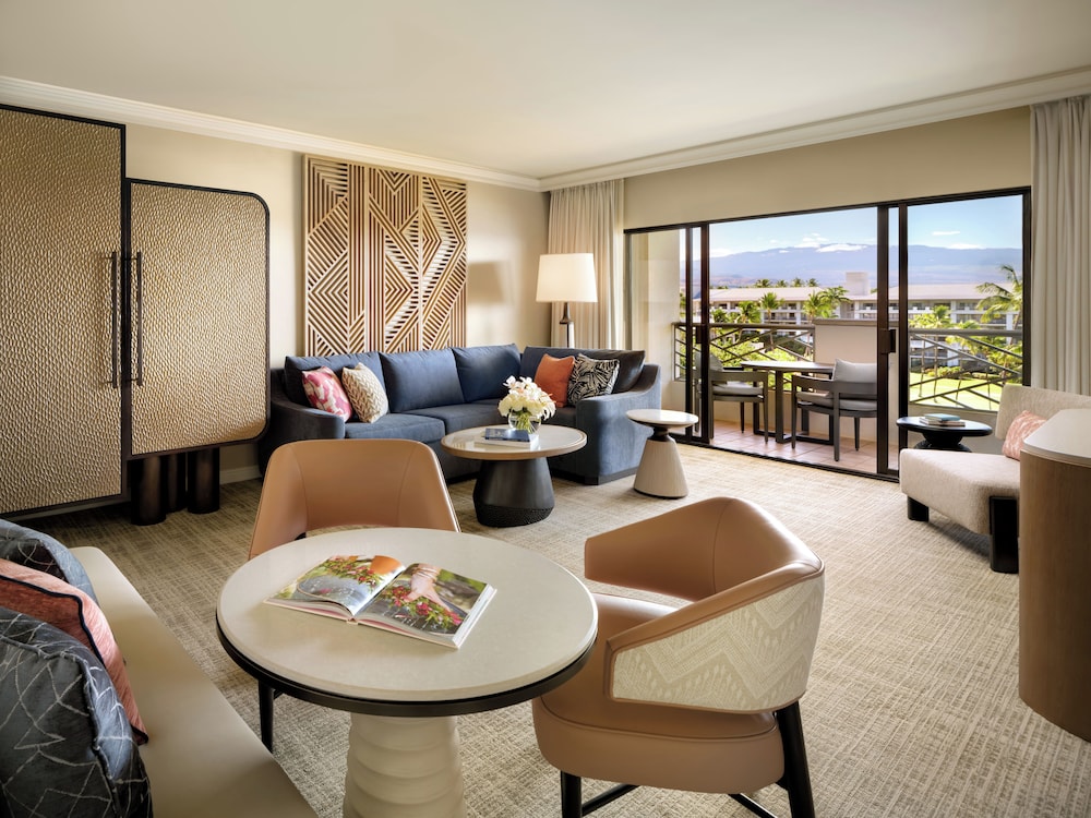 Fairmont Gold 1 Bedroom King Suite, Gold Lounge Access, Accessible Shower (newly Renovated)