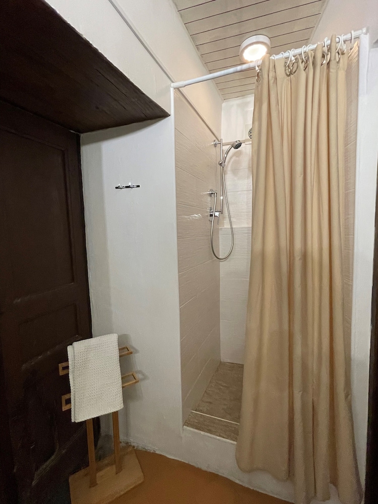 Deluxe Double or Twin Room, Garden View, Garden Area photo 3