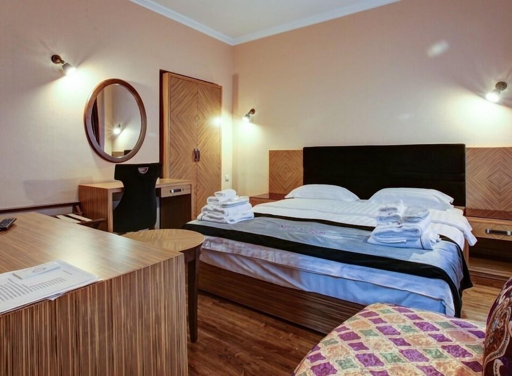 Economy Double Room, 1 Double Bed, Non Smoking