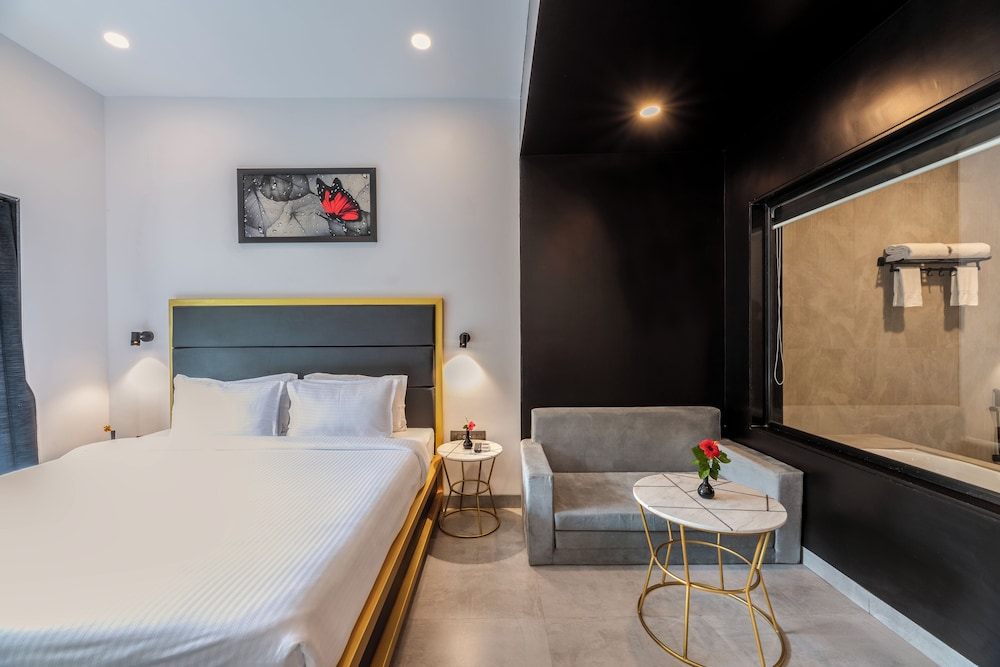 Premium Room with Bathtub