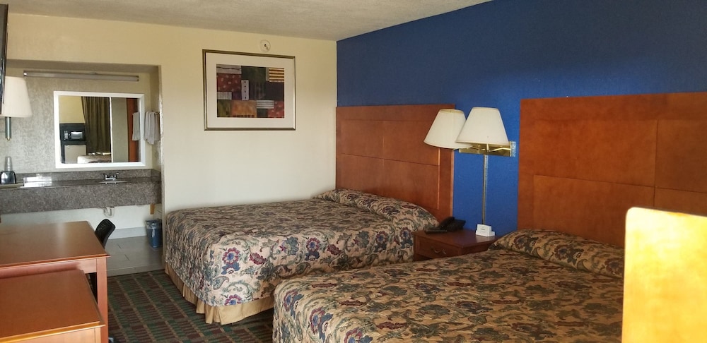 Standard Double Room, Multiple Beds, Smoking