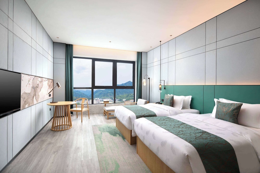 Deluxe Room, 2 Double Beds, Non Smoking, River View photo 1