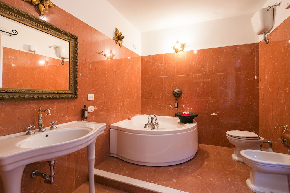 Romantic Suite photo 3