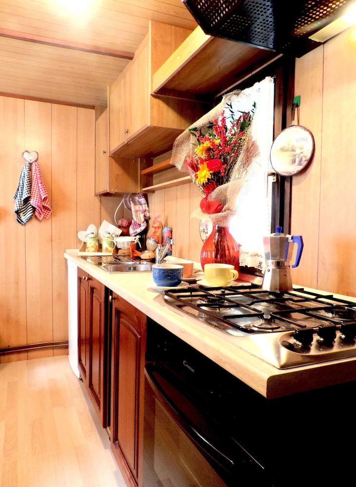 Bungalow (4 pax) photo 2