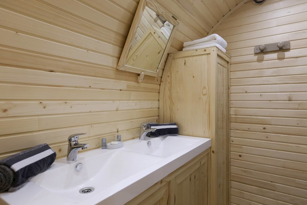 Chalet (2) photo 2
