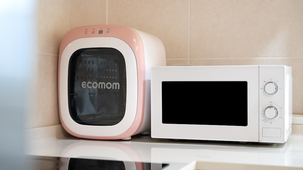Basic Room, 1 Bedroom (301) - Photo 5