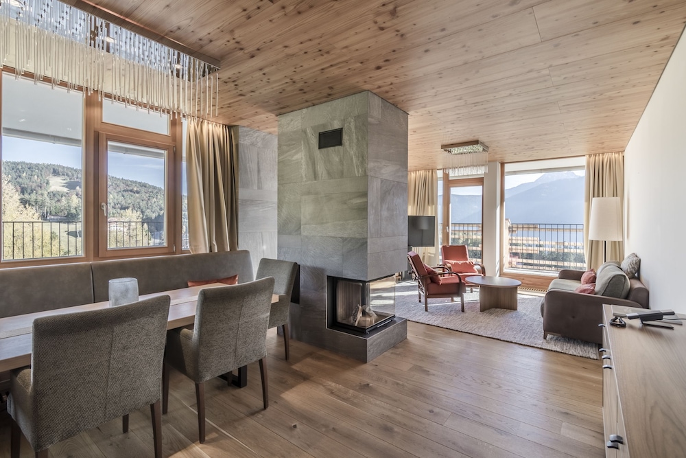 Suite (Awsome) photo 2