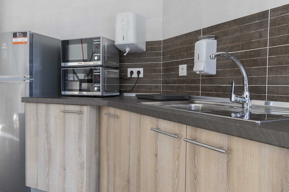Basic Shared Dormitory, Private Bathroom (1 Bed In A 10-Bed Dormitory Room)