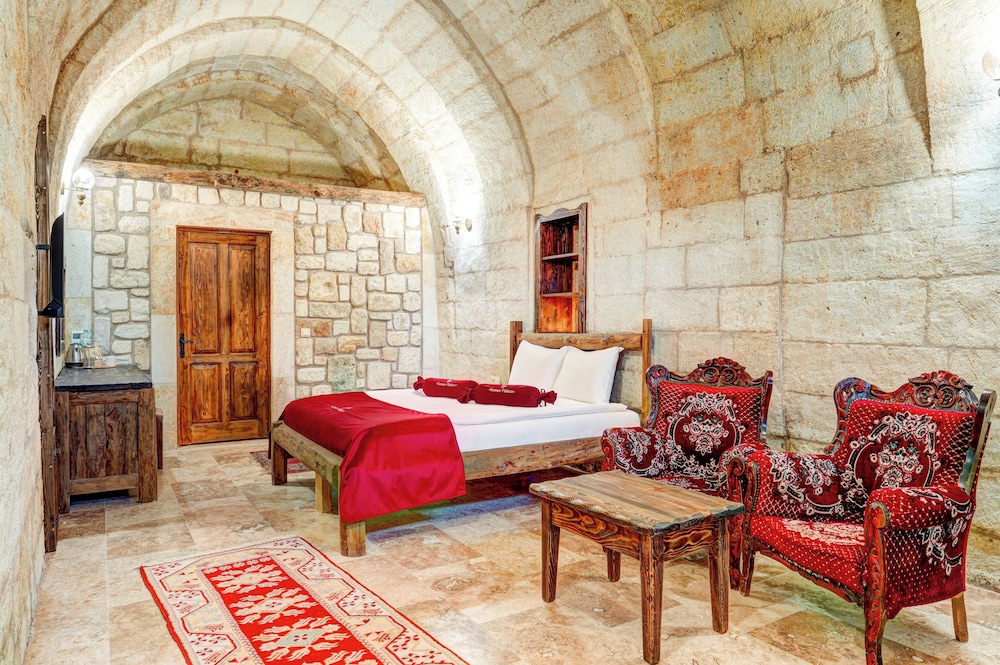 Deluxe Stone Room photo 3