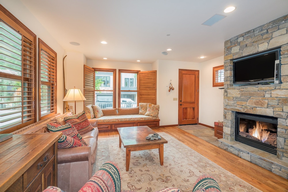 Family Condo, 3 Bedrooms, Mountainside