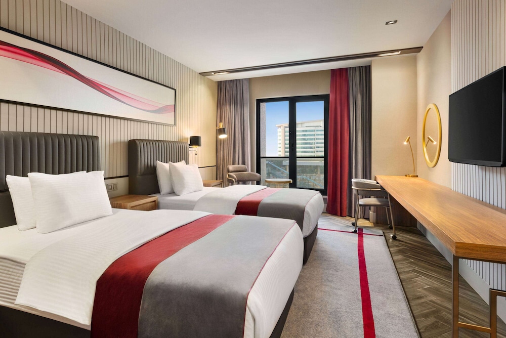 Superior Room, 2 Twin Beds, Smoking - Photo 5