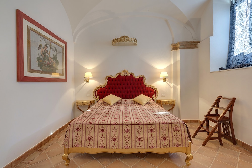 Comfort Quadruple Room, 1 Queen Bed With Sofa Bed, Ground Floor photo 3