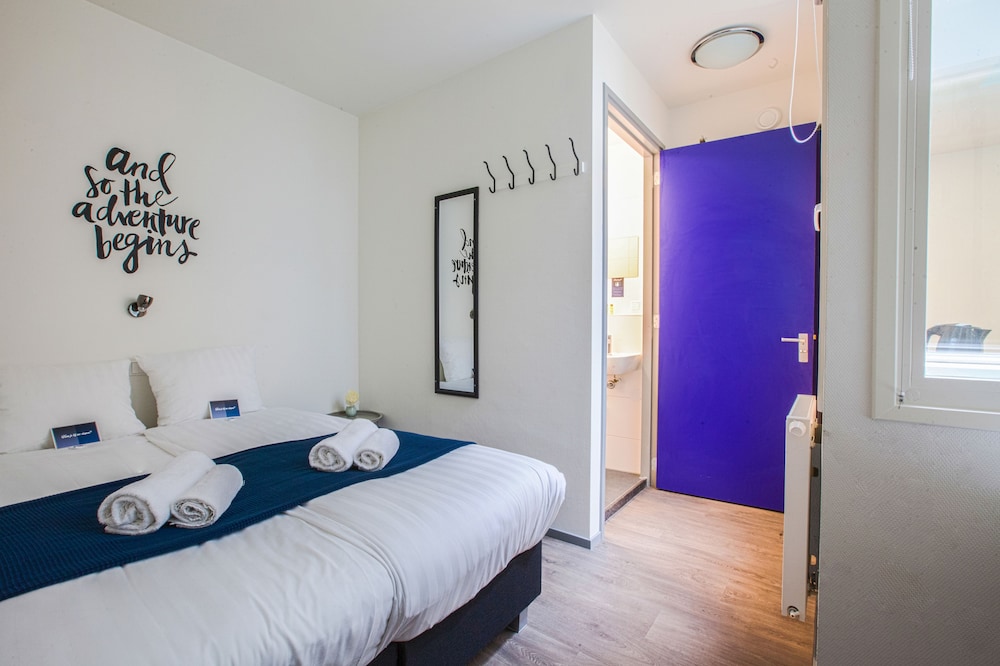 Economy Double or Twin Room (Hostel Deluxe) photo 3
