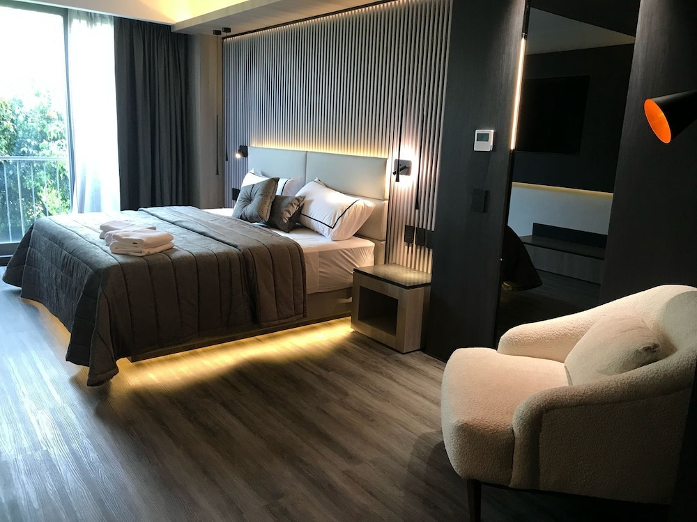 Deluxe Room, Courtyard View