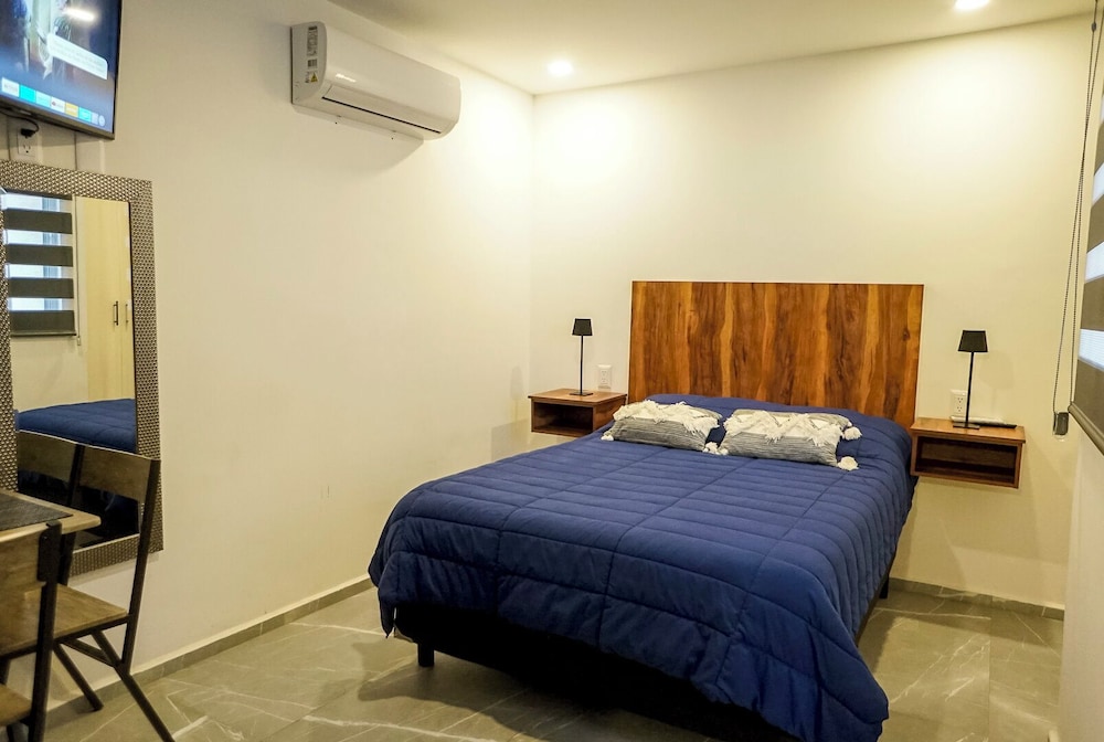 Deluxe Studio