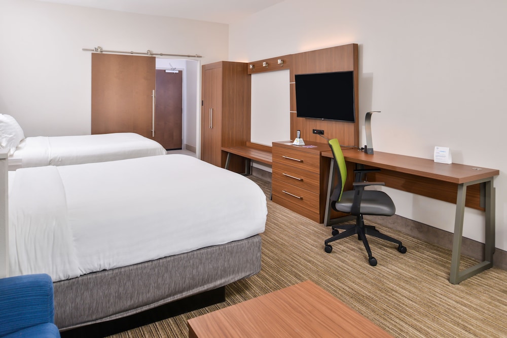 Suite, Multiple Beds photo 2