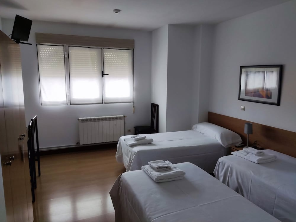 Habitación triple, baño privado