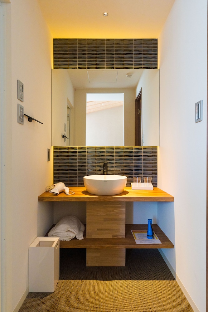 Double Room - Photo 6