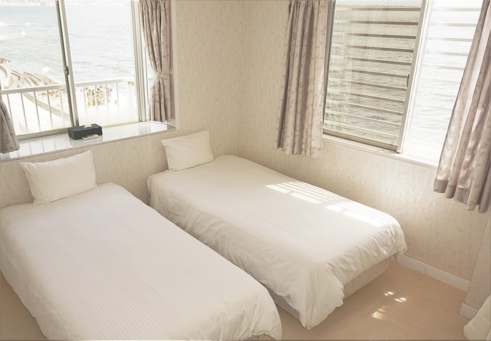 Ocean view Suite with kitchen photo 1
