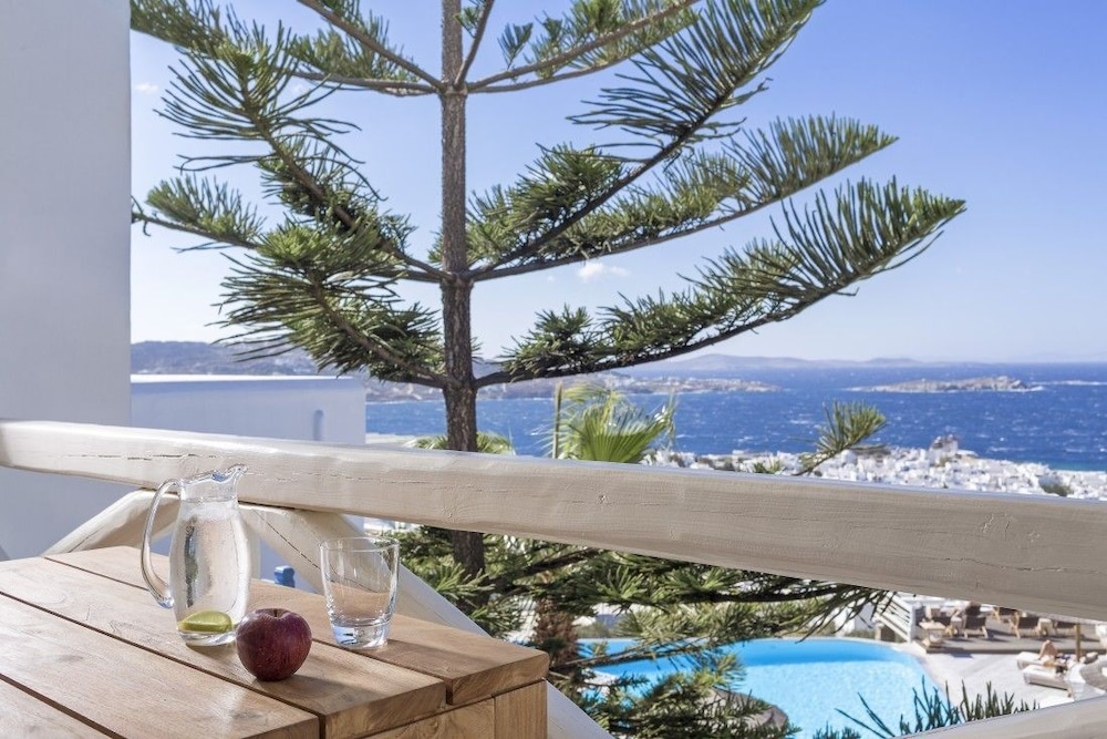 Superior Suite, Sea View - Photo 12