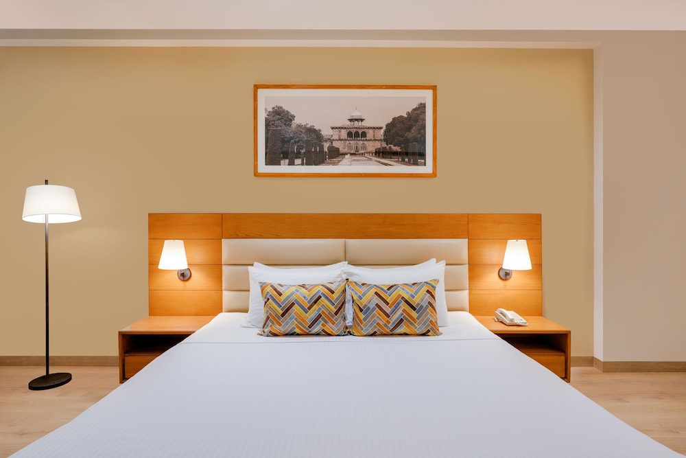Executive Room - Photo 5