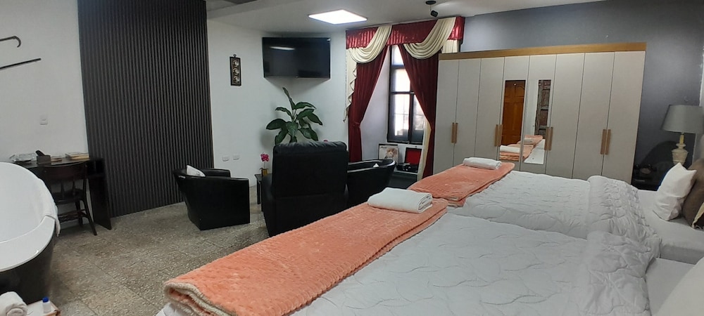 Family Twin Room, 1 Bedroom, Accessible Bathtub, City View
