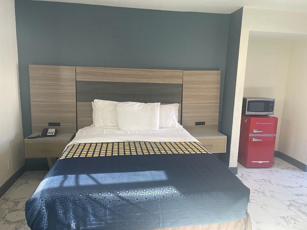 Honeymoon Room photo 1